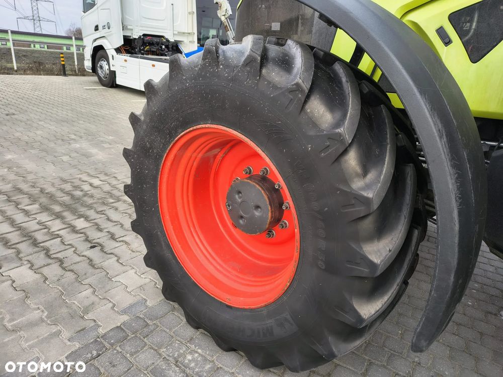 Claas Axion 800 - 14
