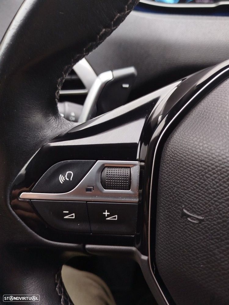 Peugeot 3008 1.6 Hybrid Allure Pack e-EAT8 - 7