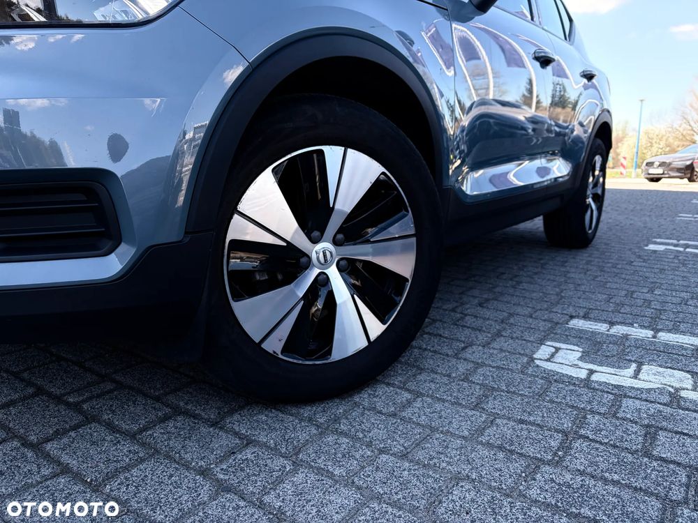 Volvo XC 40 T3 Momentum Pro - 4
