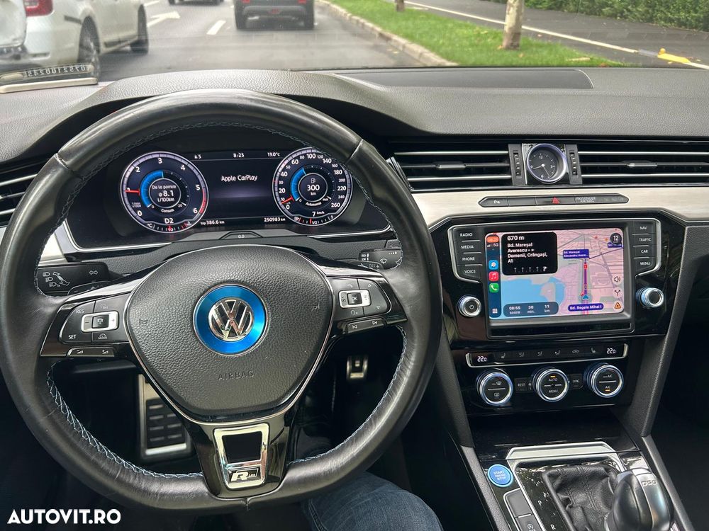 Volkswagen Passat 2.0 TDI DSG Highline - 6