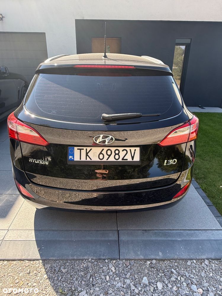 Hyundai i30 1.4 CRDi Classic + - 6