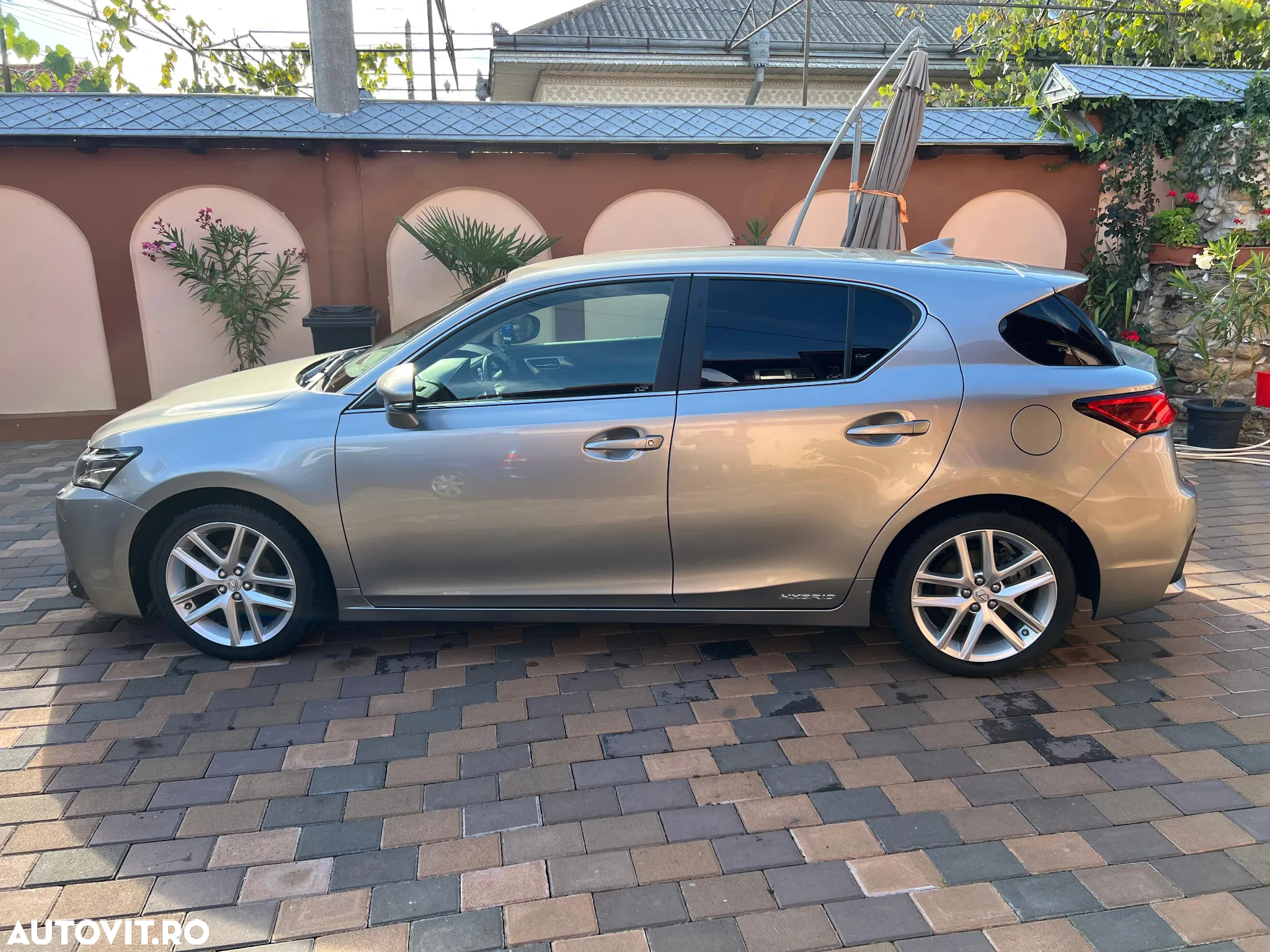 Lexus CT - 8