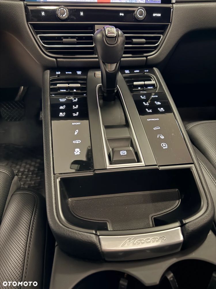 Porsche Macan Standard - 26