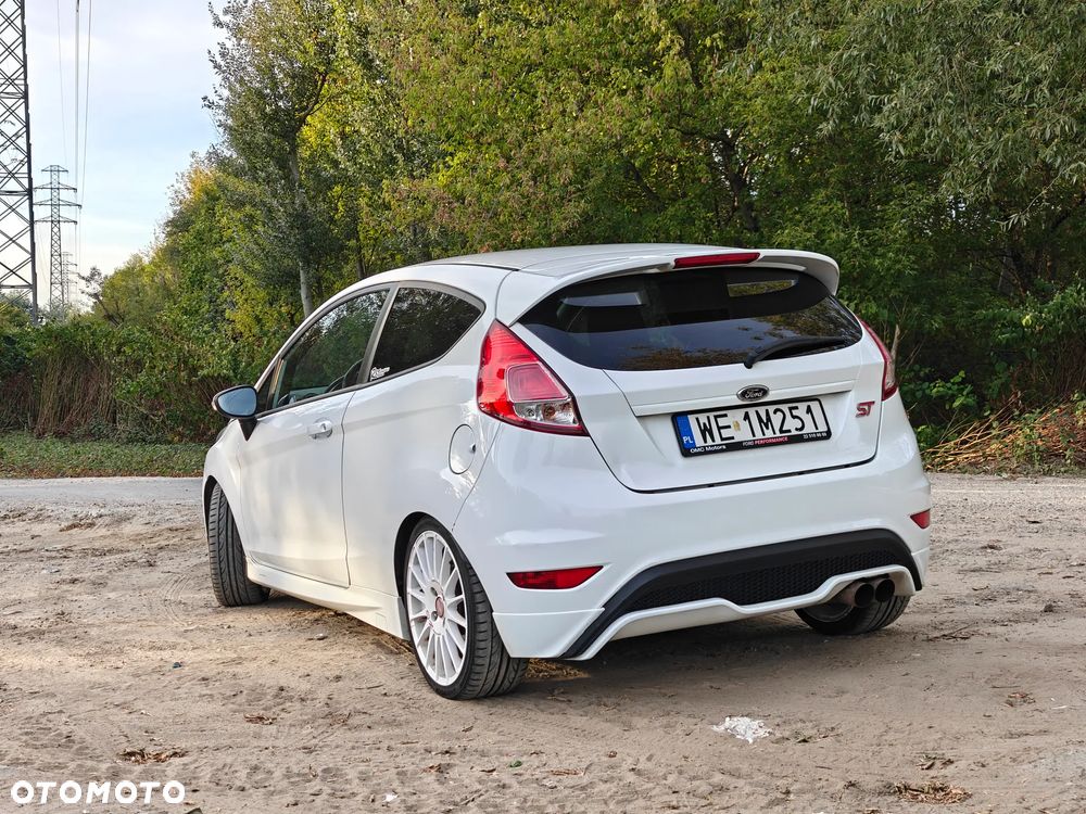 Ford Fiesta ST - 8