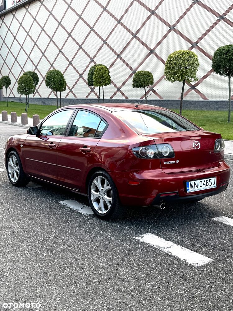 Mazda 3 2.0 Exclusive + - 4