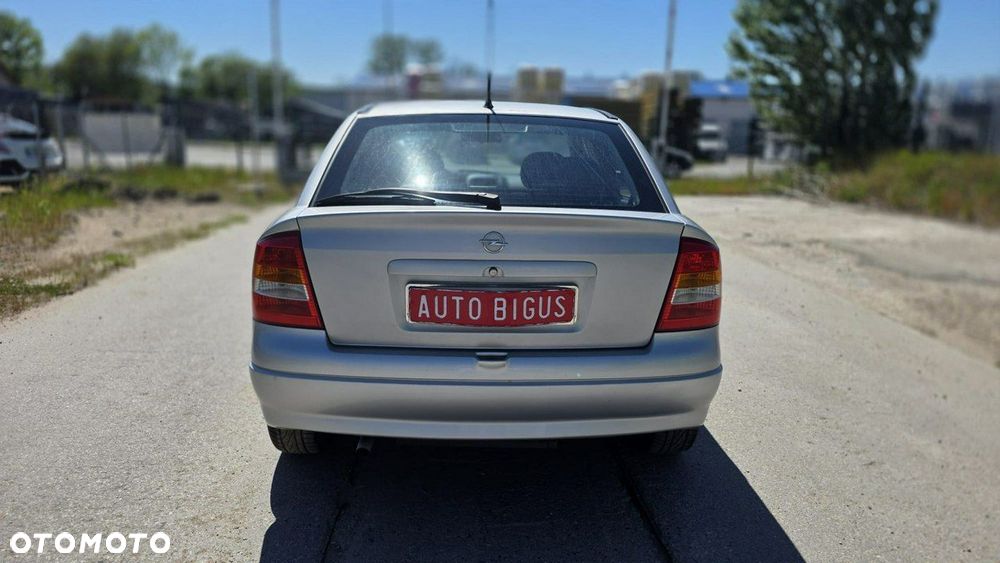 Opel Astra - 8