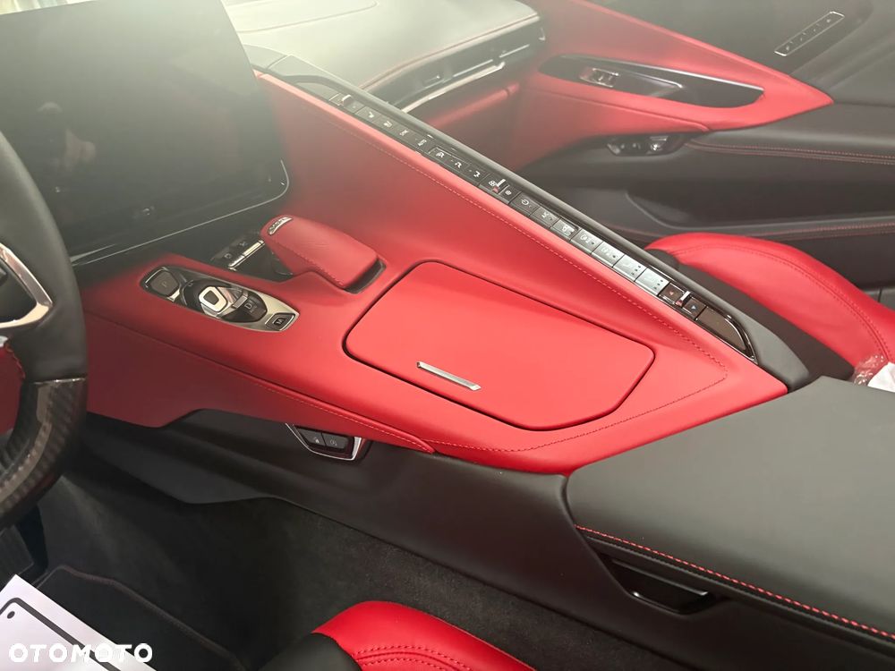 Chevrolet Corvette - 30