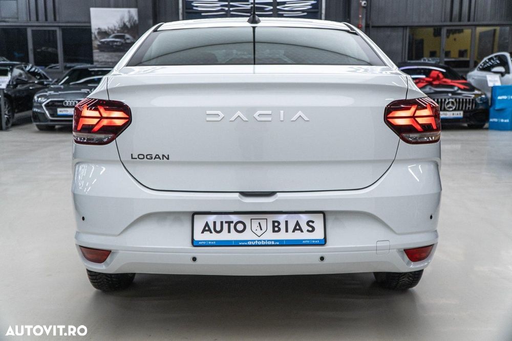 Dacia Logan TCe 90 MT6 Prestige - 25