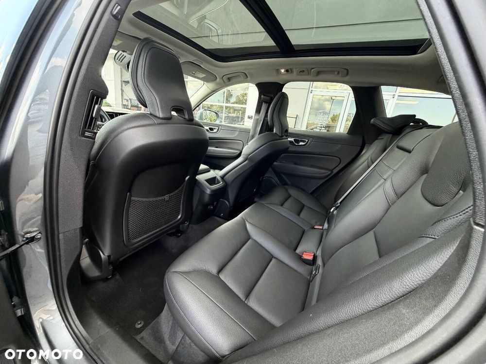 Volvo XC 60 T6 AWD Momentum - 14