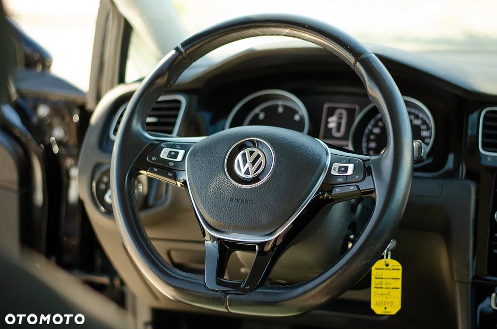 Volkswagen Golf 1.6 TDI SCR DSG Comfortline - 16