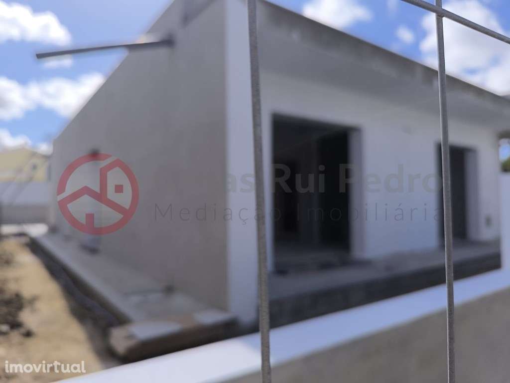 Moradia Térrea T3+1 com Piscina - Grande imagem: 3/31