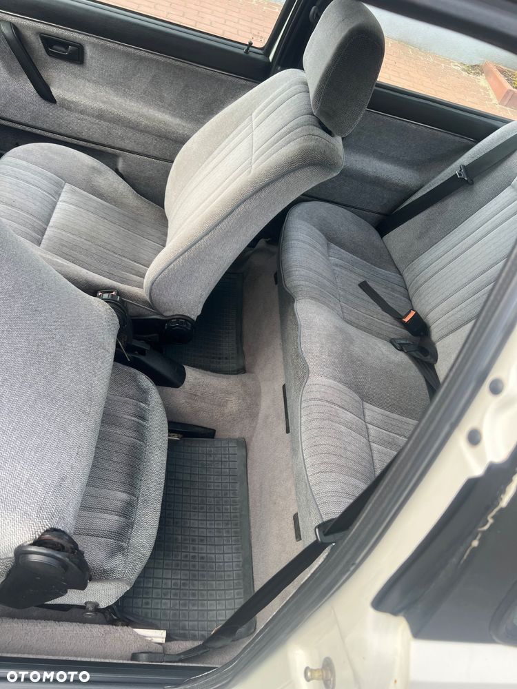 Volkswagen Jetta 1.8 CL - 13