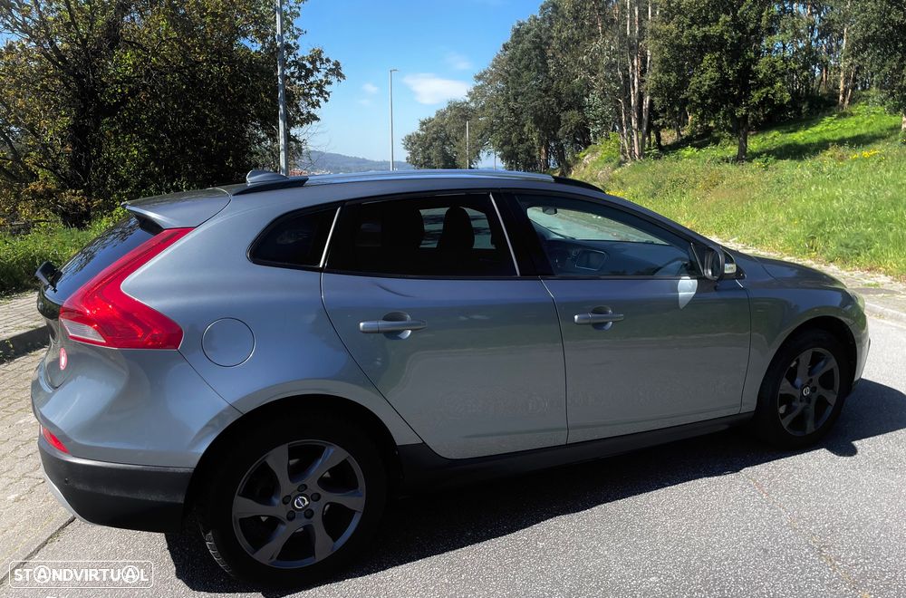 Volvo V40 Cross Country D2 Momentum - 14