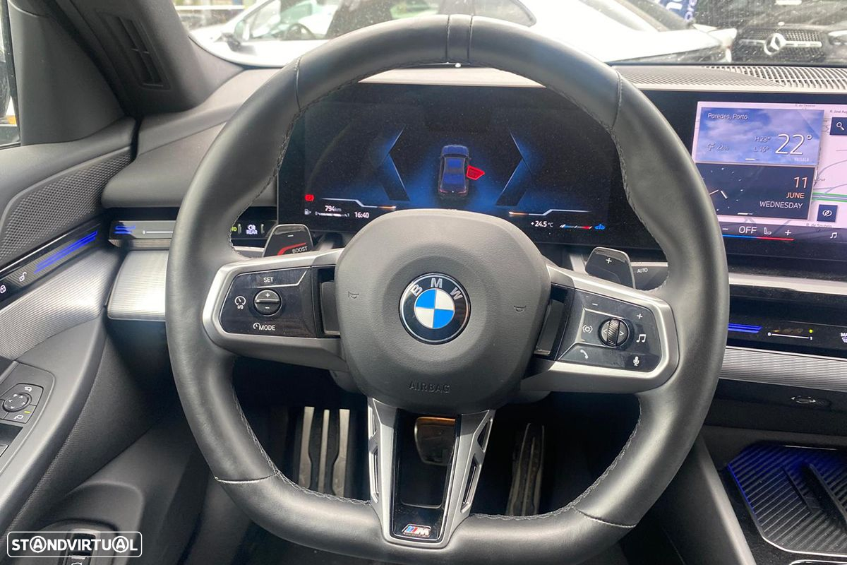BMW 520 d Pack Desportivo M - 11