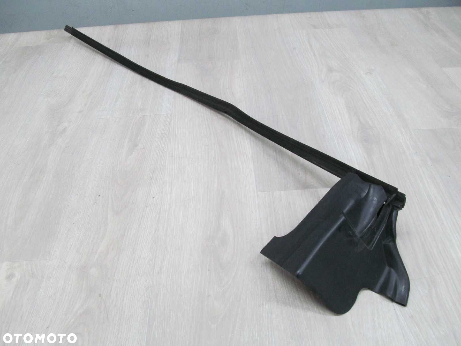 VOLVO C70 06-13 USZCZELKA DRZWI PRAWA 31256623 - 2