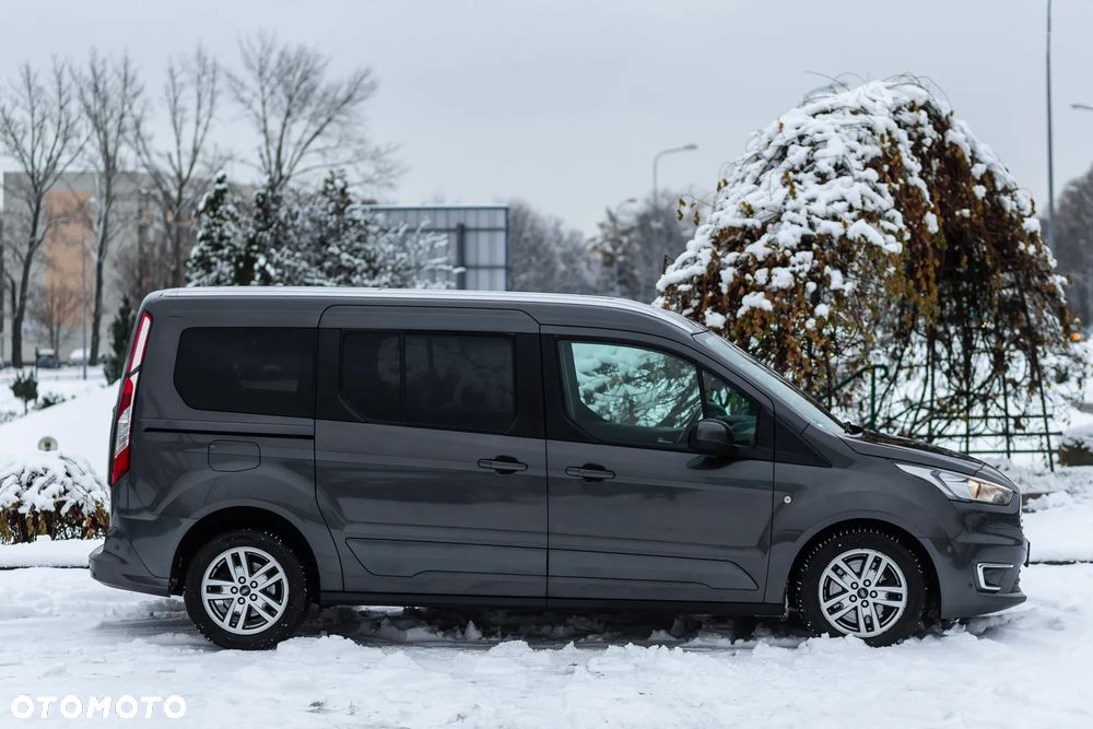 Ford Tourneo Connect - 11