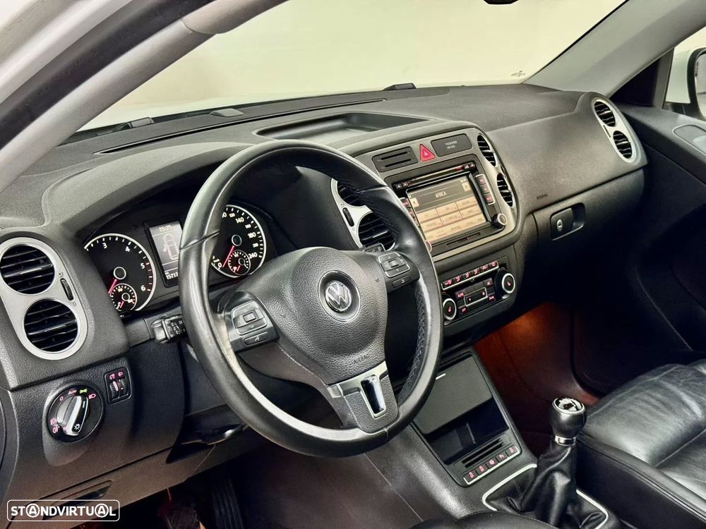 VW Tiguan 2.0 TDi Sport BlueMotion - 22