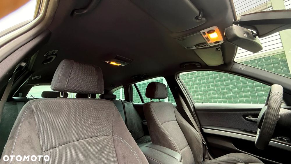 BMW Seria 3 318i Edition Sport - 23