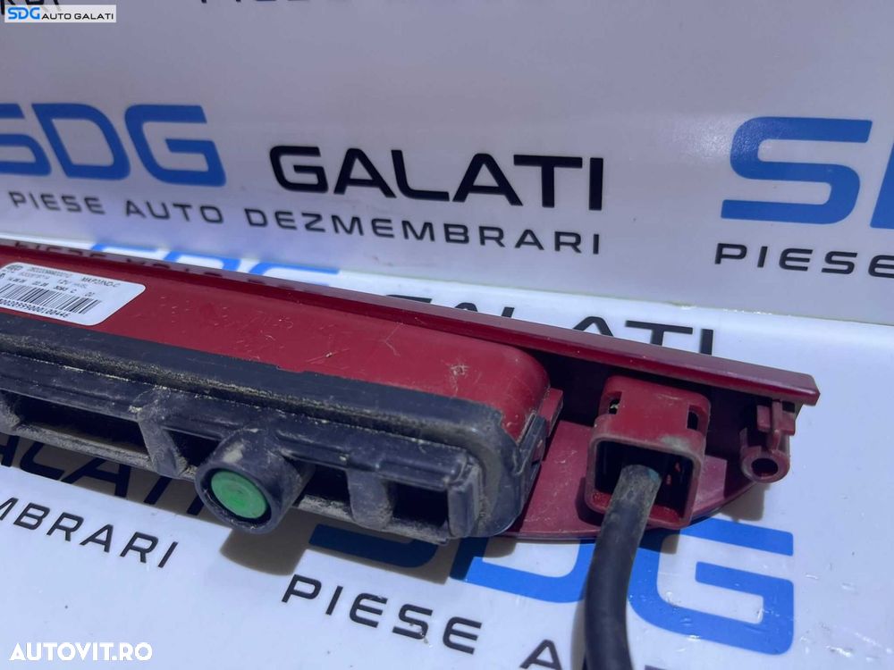 Lampa Tripla Stop Auxiliar Central Luneta Geam Sticla Hayon Haion Portbagaj Renault Clio 3 Break Grandtour 2005 - 2013 Cod 8200618714 - 6