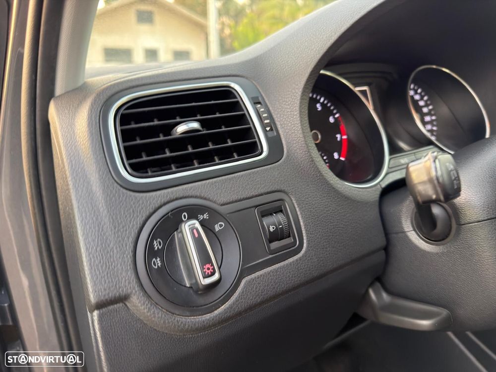 VW Polo 1.0 Trendline - 19