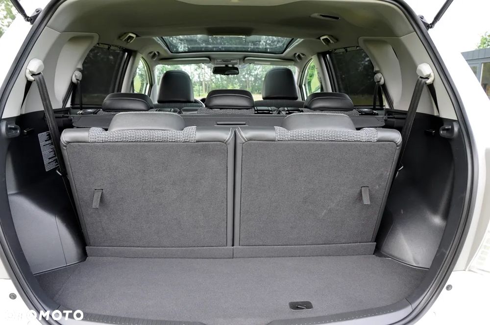 Toyota Verso 1.8 7-Sitzer Executive - 14