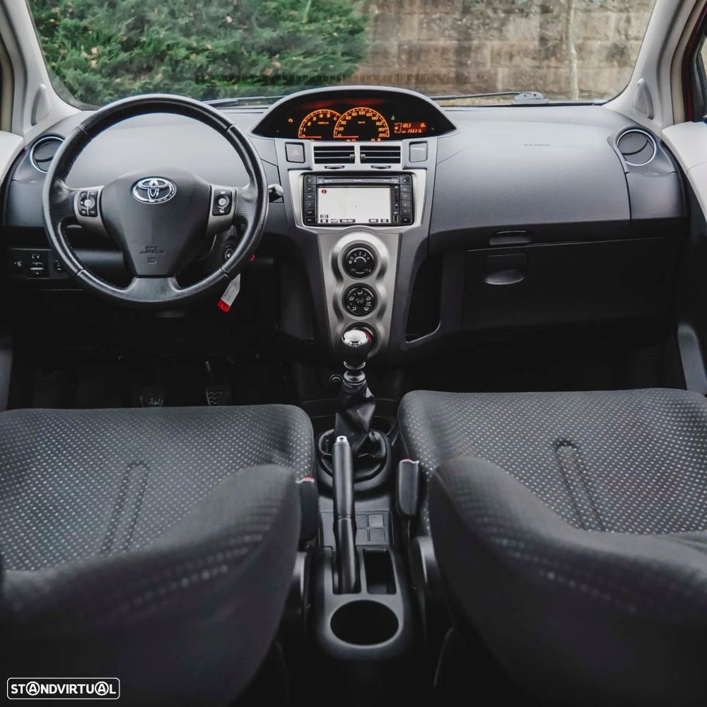Toyota Yaris - 7