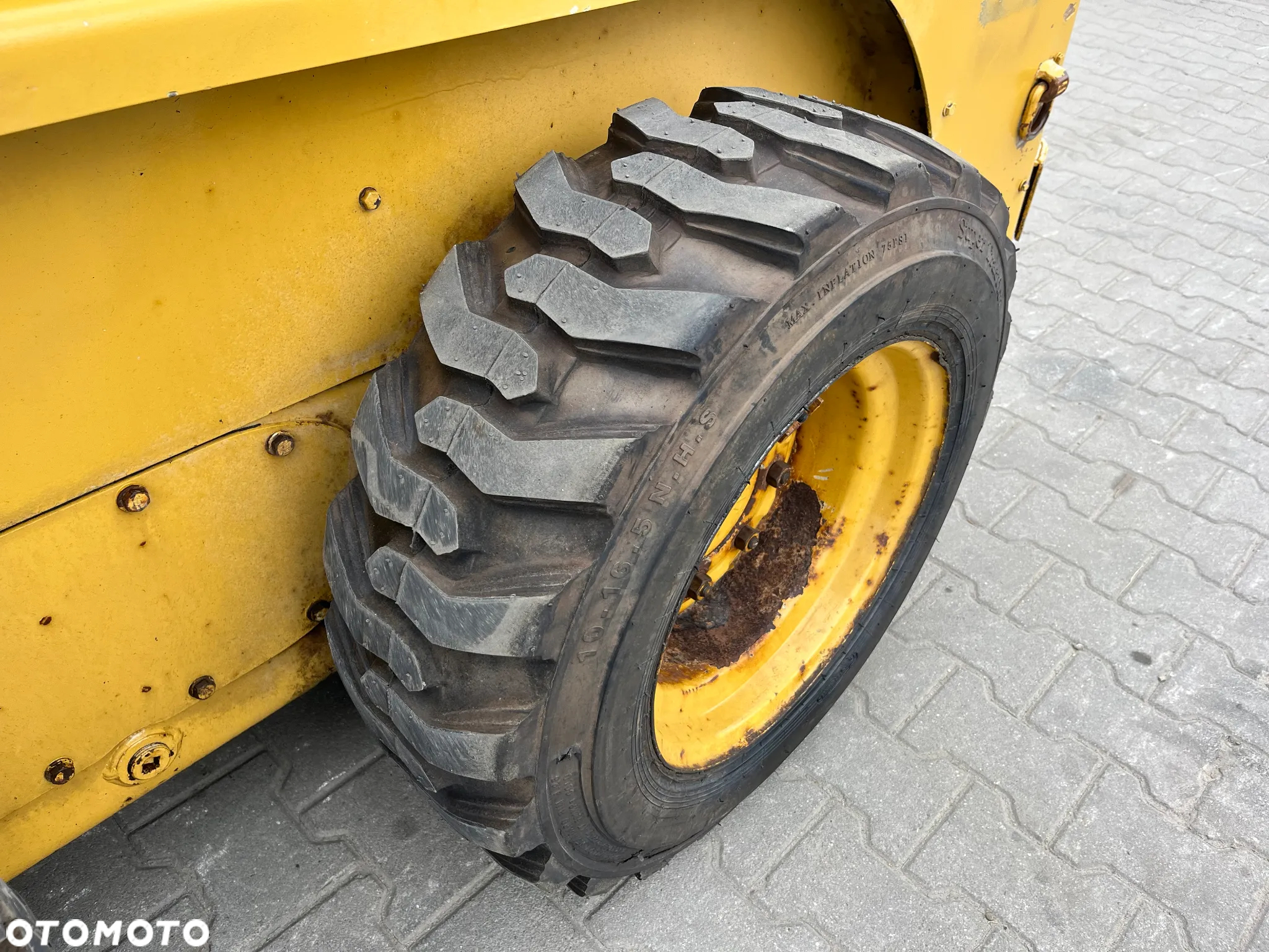 Caterpillar 226 B3 - 13