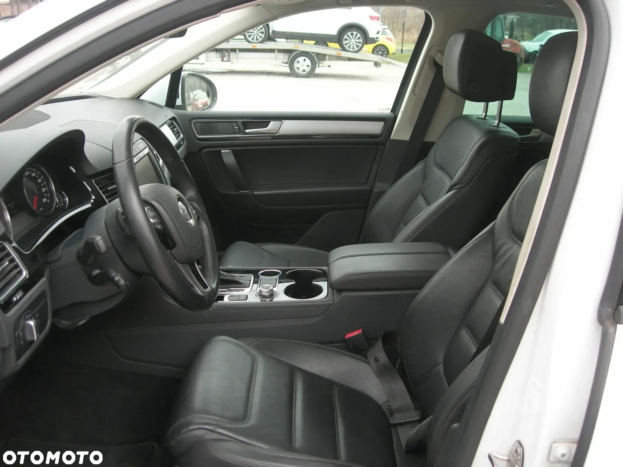 Volkswagen Touareg 3.0 V6 TDI BMT Perfectline R-Style - 13