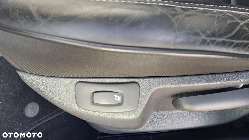 Renault Captur ENERGY dCi 90 EDC Initiale Paris - 11