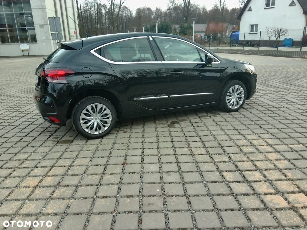 Citroën DS4 e-HDi 115 Urban Show - 6