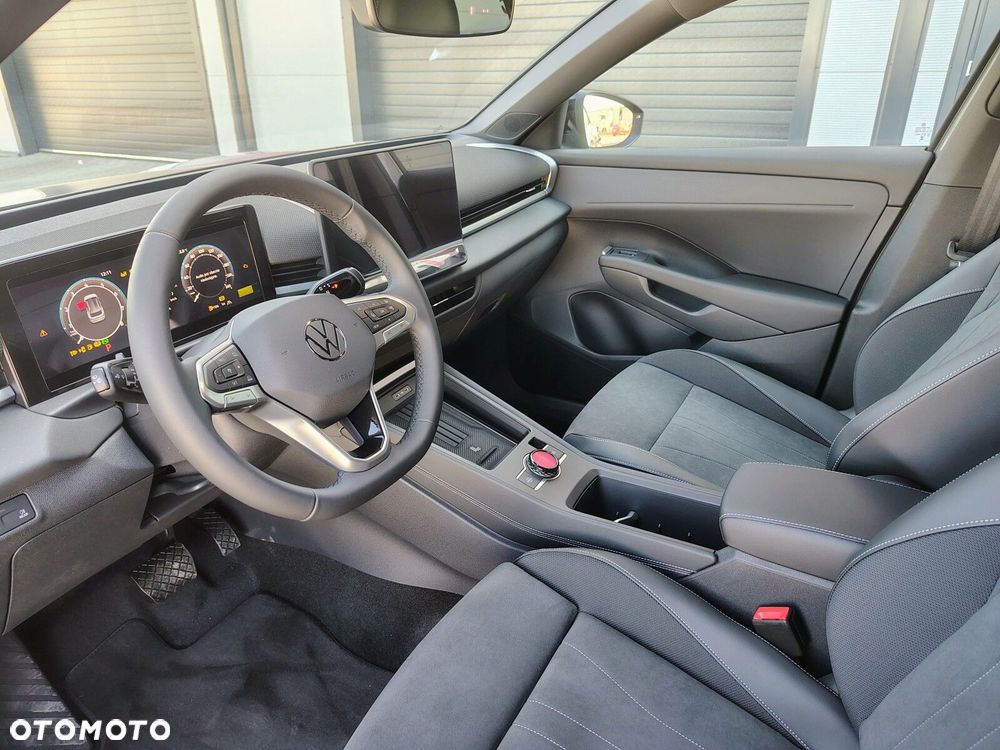 Volkswagen T-Roc - 13