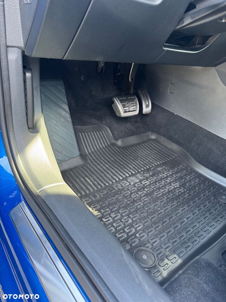 Skoda Superb 2.0 TSI Sportline DSG - 19