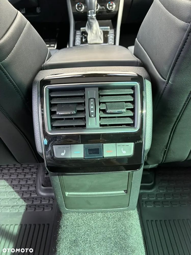 Skoda Superb Combi 2.0 TSI DSG L&K - 24