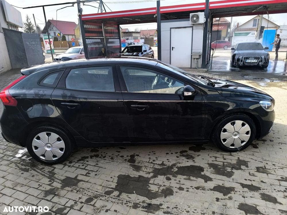 Volvo V40 D2 Aut. Kinetic - 6