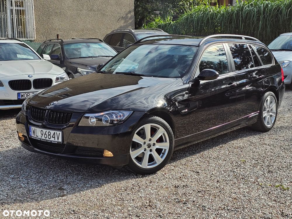 BMW Seria 3 318i Touring - 12