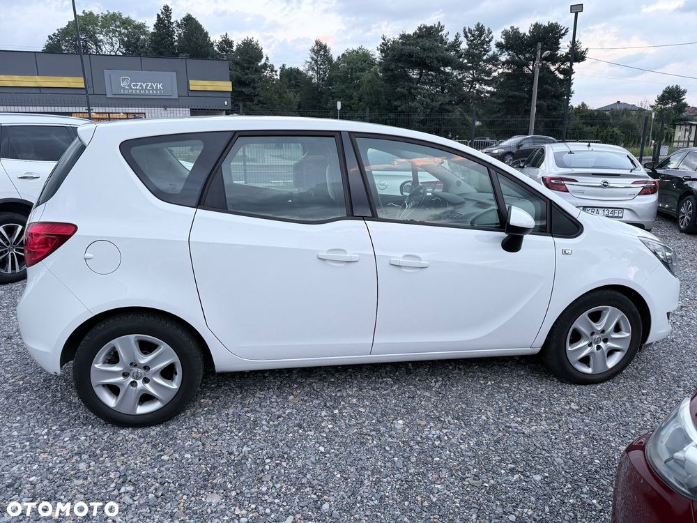Opel Meriva 1.4 T Essentia - 11