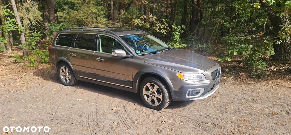 Volvo XC 70 D5 AWD Summum - 1