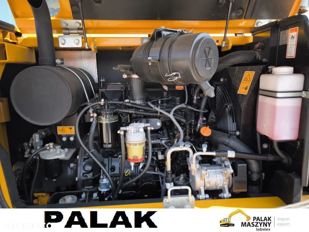 Liu Gong 9075F nie mylić z  JCB 85z - 15
