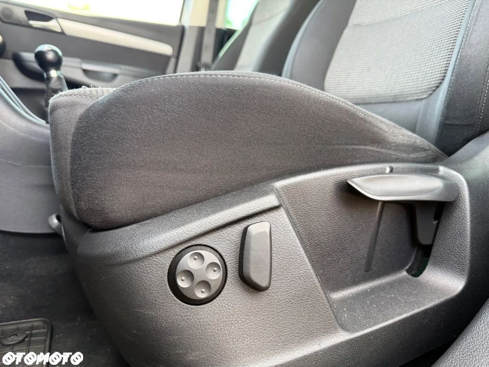 Volkswagen Sharan 2.0 TDI DPF BlueMotion Comfortline - 25