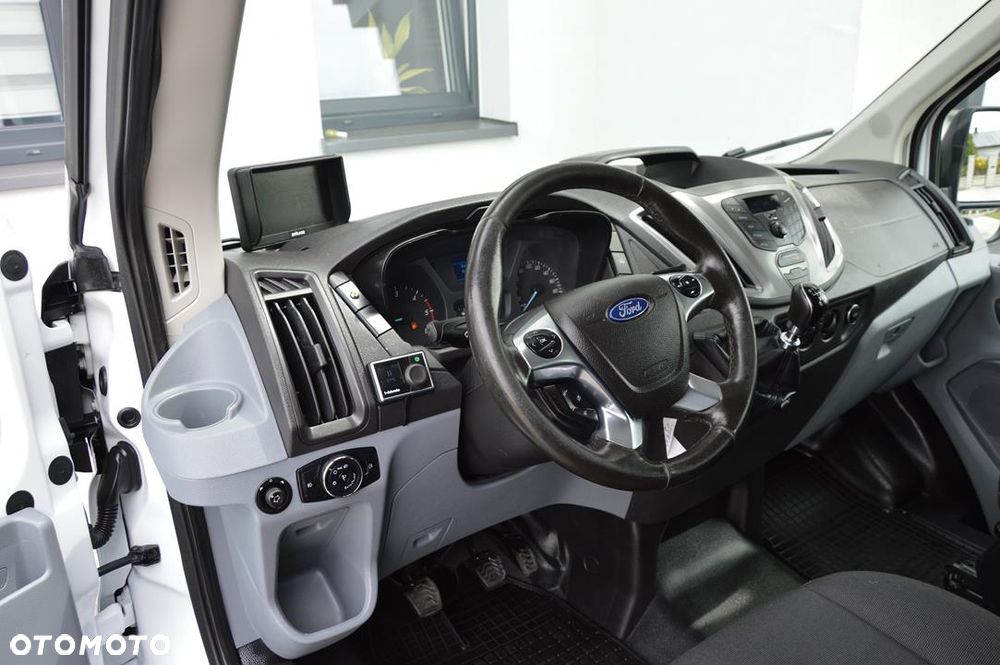 Ford Transit - 15