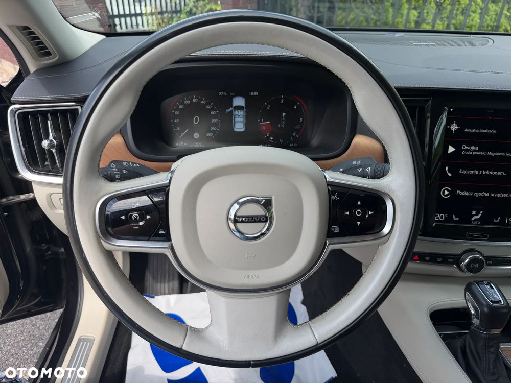 Volvo S90 D5 SCR AWD Inscription - 24