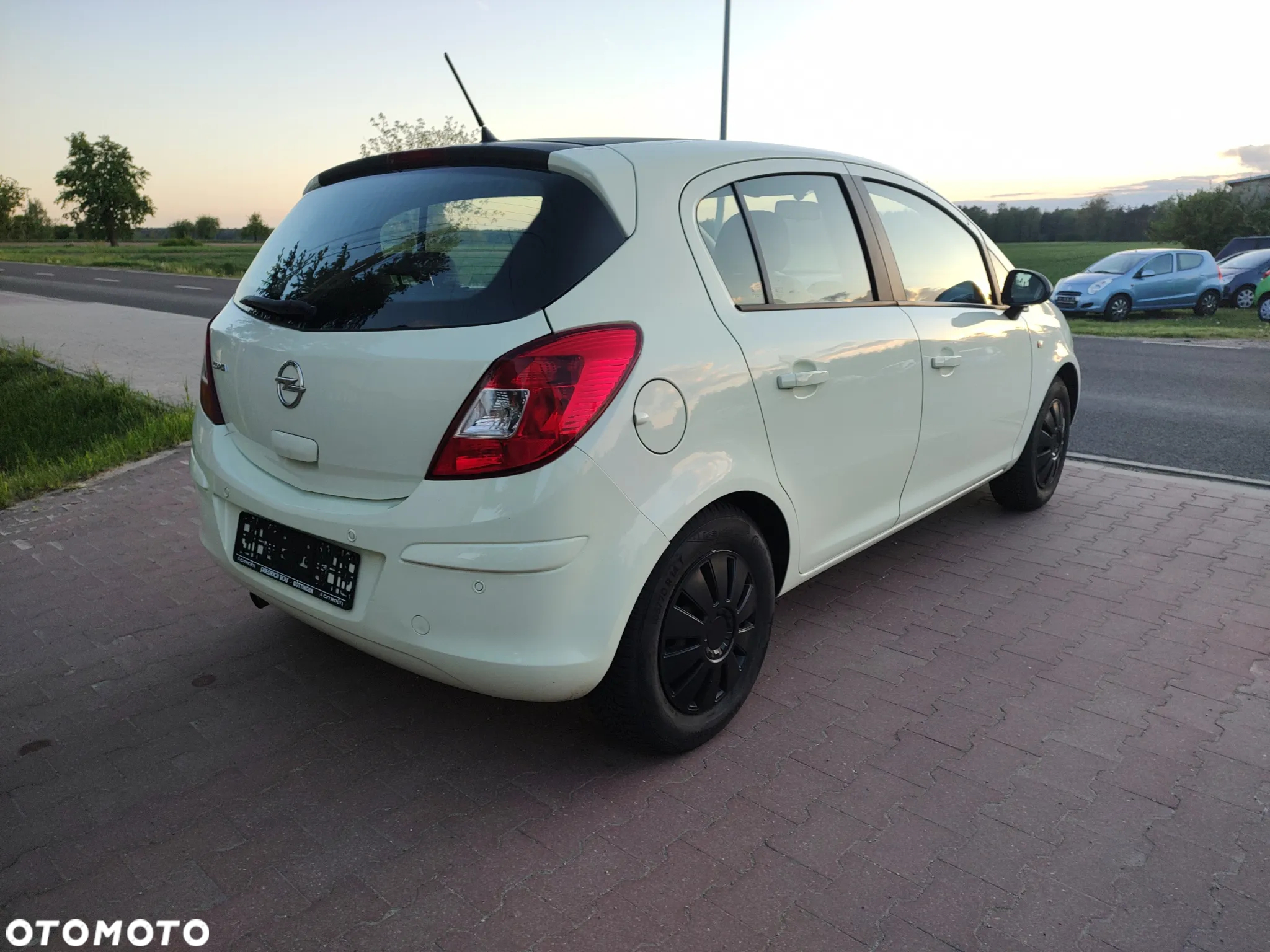 Opel Corsa 1.2 16V Enjoy - 15