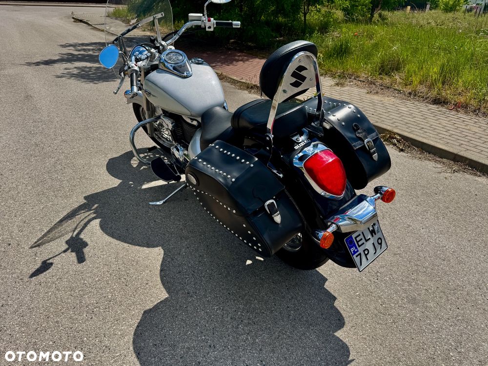 Suzuki Intruder - 8