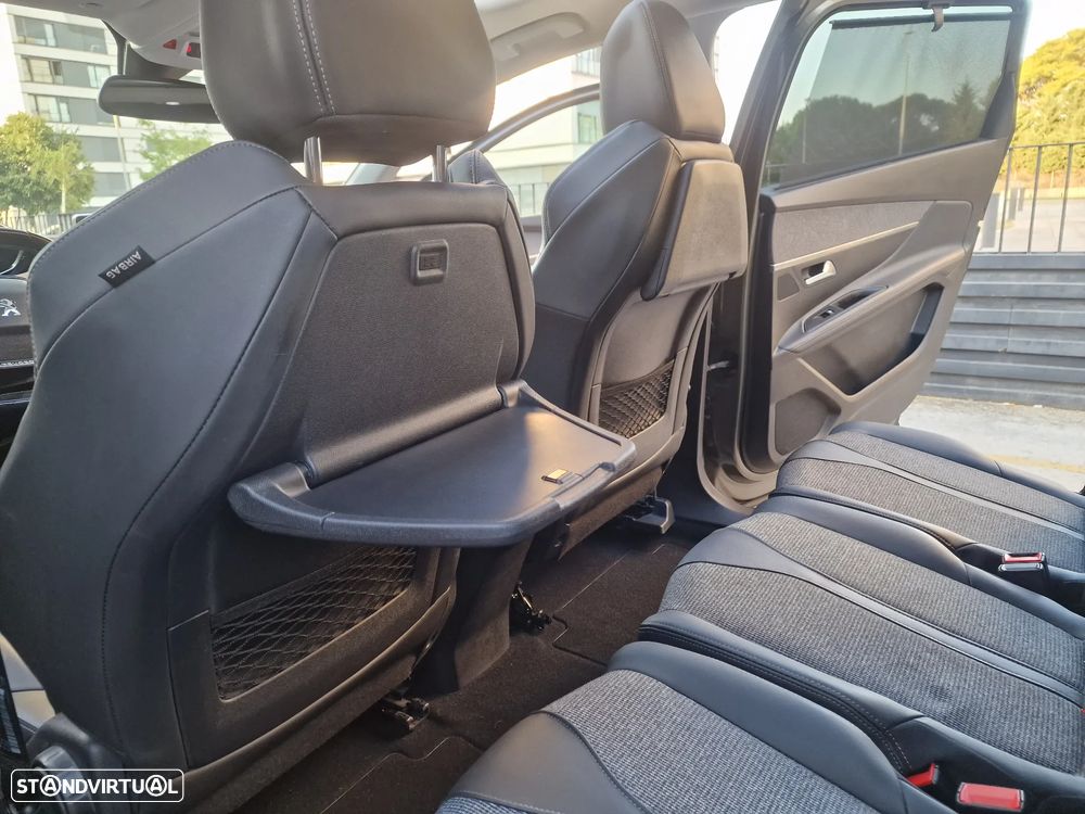 Peugeot 5008 1.2 PureTech Allure Pack - 21