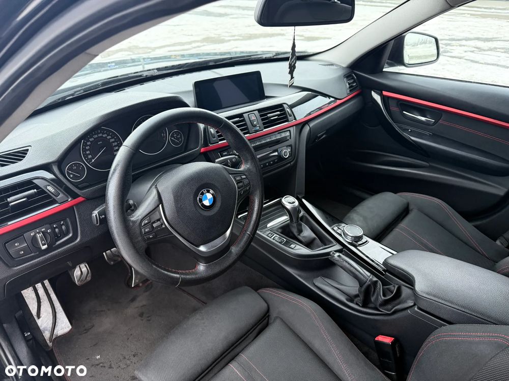 BMW Seria 3 320i Sport Line - 13