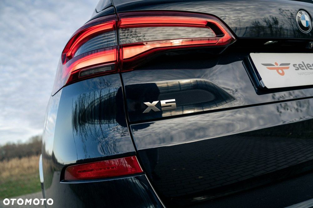 BMW X5 M M50d - 17