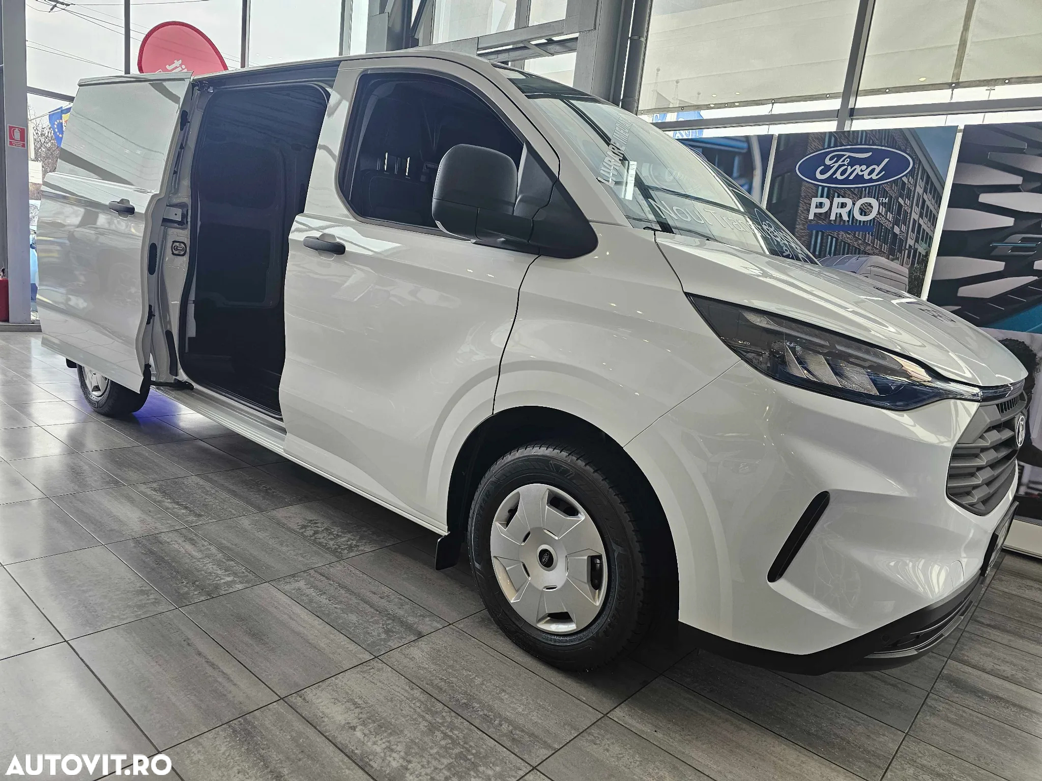 Ford TRANSIT CUSTOM VAN - 2