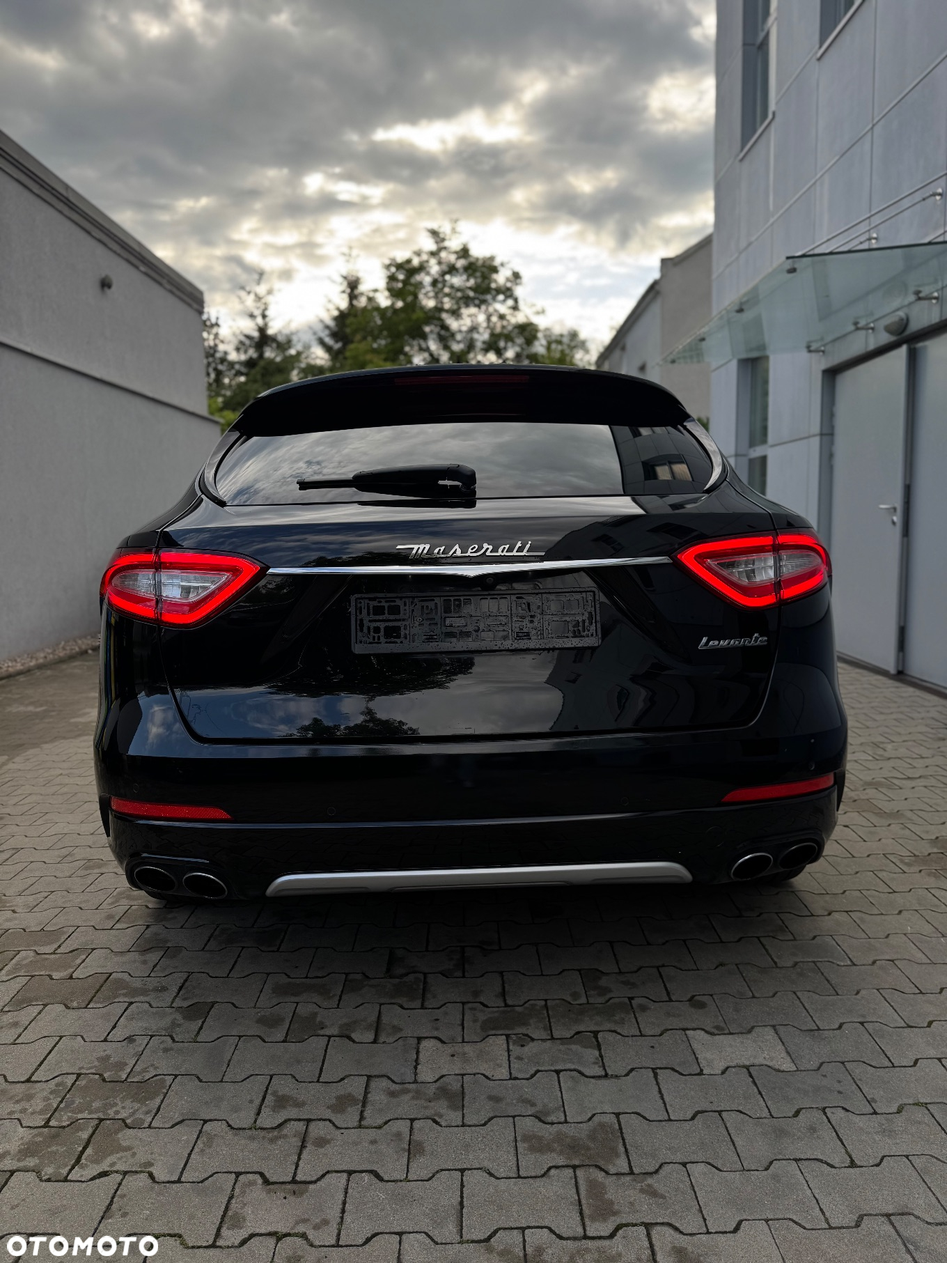 Maserati Levante Q4 Executive - 10
