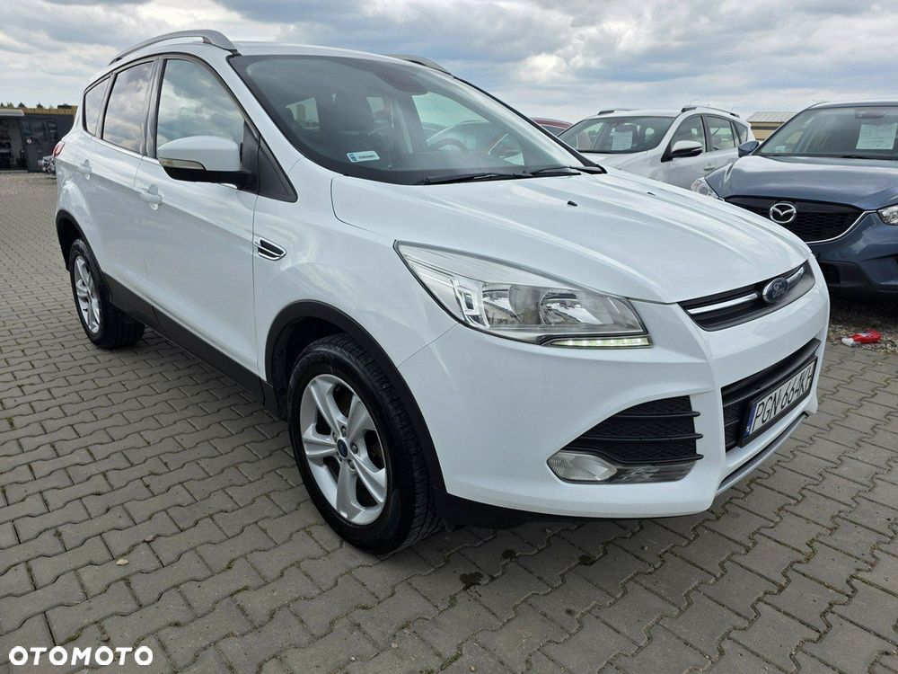 Ford Kuga 2.0 TDCi 2x4 Titanium - 12