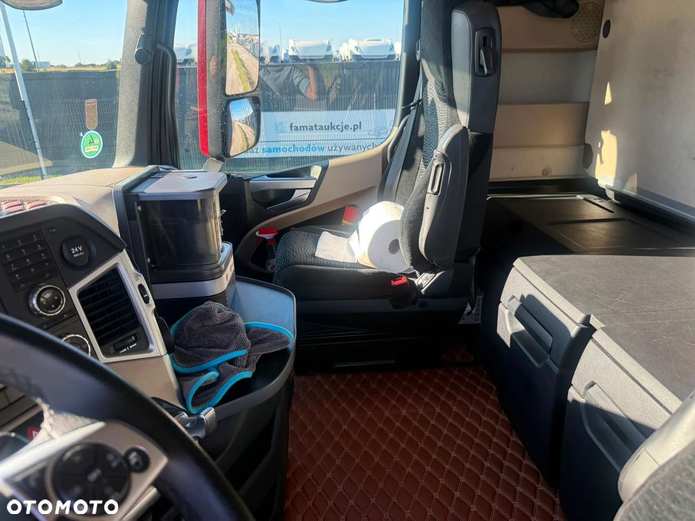 Mercedes-Benz Actros 2551 6x2 - 9